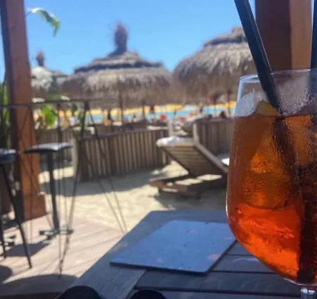 דירה Lydia's Place By The גולם