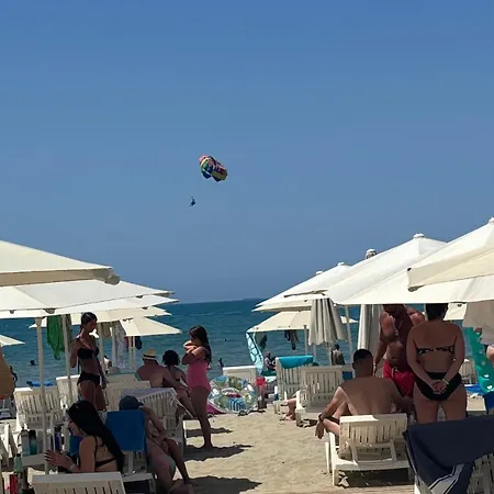 Lydia's Place By The * גולם